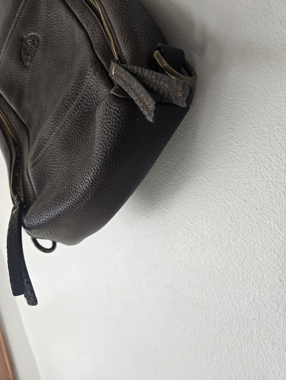 Dopp Brown Leather Sling Bag - Picture 5 of 7